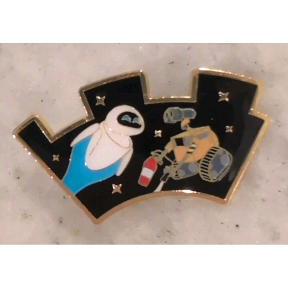 Loungefly Disney Wall-E Puzzle Pin Blind Box - Wall-E & Eve Fire Extinguisher